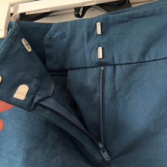 Gorgeous teal blue cuffed dressy shorts - Picture 3 of 6